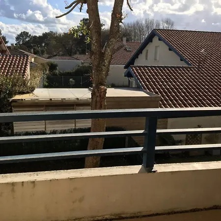 Apartament T2 Au Calme, Ideal Famille/amis, Proche Plage, Parking Prive, Terrasse. - Fr-1-379-146