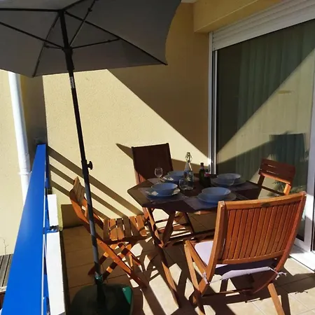 T2 Au Calme, Ideal Famille/amis, Proche Plage, Parking Prive, Terrasse. - Fr-1-379-146
